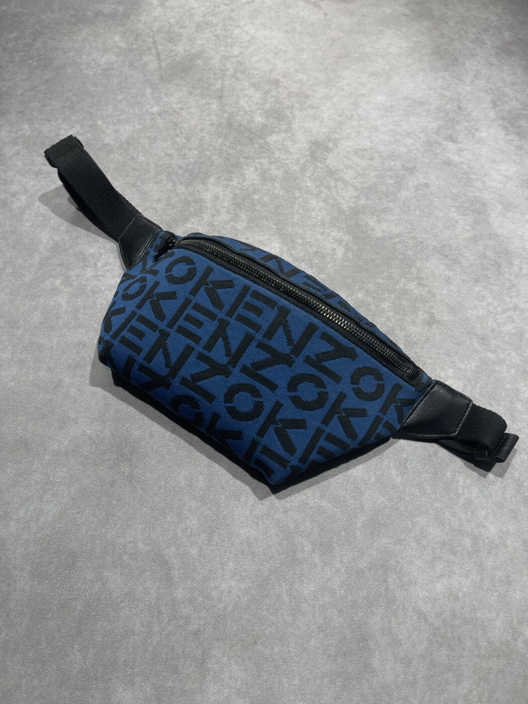 img_3245 Cangurera Kenzo Con Estampado De Marca - Image 1