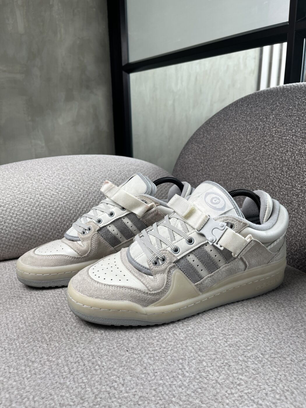 img_5370-2 Tenis Adidas Forum X Bad Bunny - Image 1