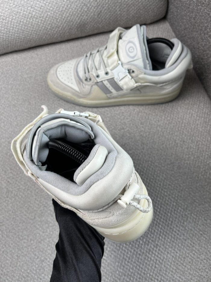 Tenis Adidas Forum X Bad Bunny - Image 3
