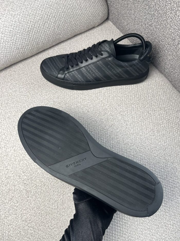 Tenis Givenchy Con Estampado Del Logo - Image 4