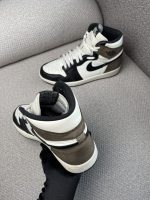 Tenis Nike Air Jordan I - Image 4
