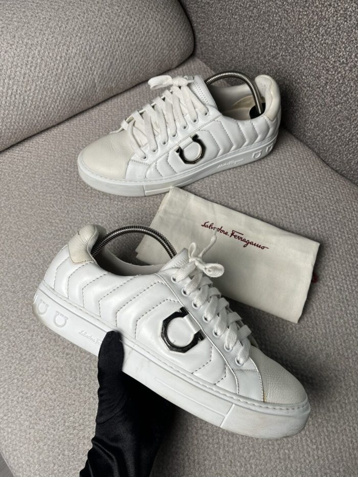 Tenis Salvatore Ferragamo Con Logo - Image 2
