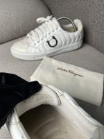 Tenis Salvatore Ferragamo Con Logo - Image 3