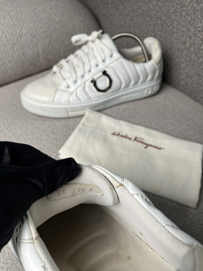 Tenis Salvatore Ferragamo Con Logo - Image 3