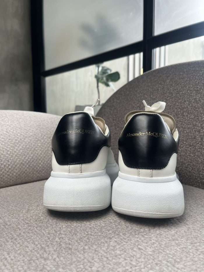 Tenis Alexander Mcqueen Oversized - Image 6