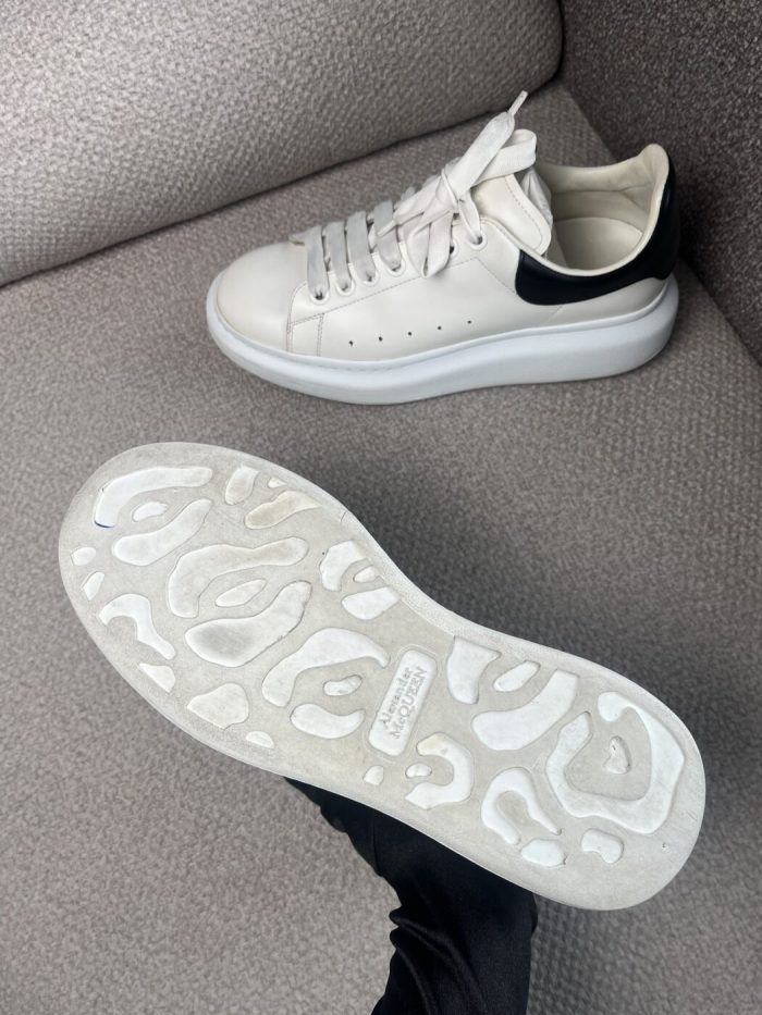 Tenis Alexander Mcqueen Oversized - Image 5