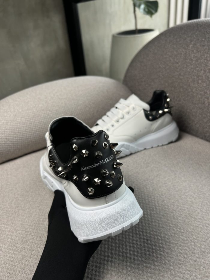Tenis Alexander McQueen Con Picas - Image 3