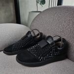 Tenis  Giuseppe zanotti en negro con textura geométrica