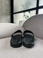 Michael Kors sandalias negras con monograma marrón - Image 5