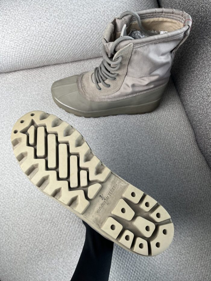 Botas Yeezy Season en lona beige - Image 6