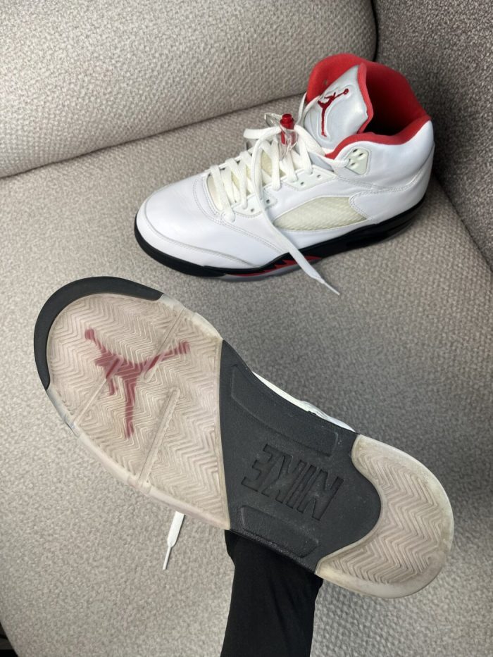 Tenis Air Jordan 5 Retro en cuero blanca - Image 5