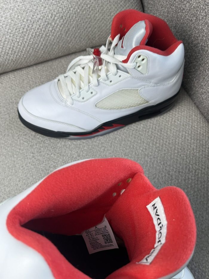 Tenis Air Jordan 5 Retro en cuero blanca - Image 4