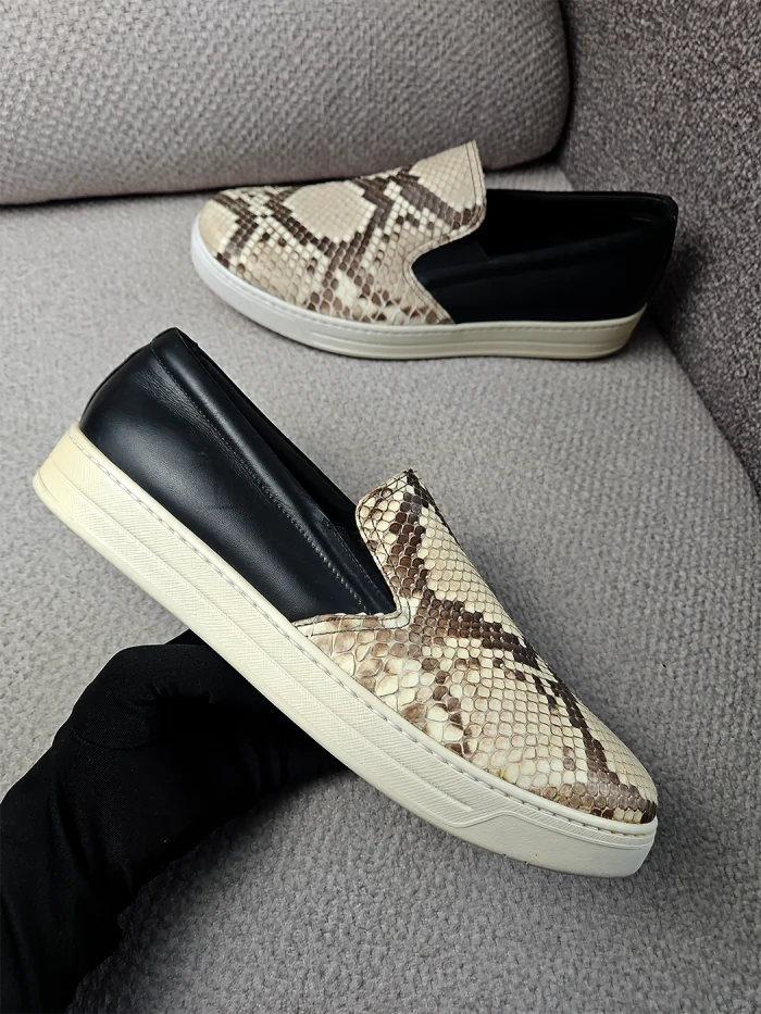 Prada mocasines slip-on en piel efecto pitón - Image 2