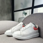 Tenis Alexander McQueen Oversized en piel blanca