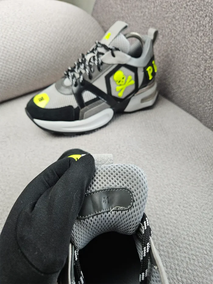Tenis Philipp Plein Runner Skull en negro y gris - Image 6