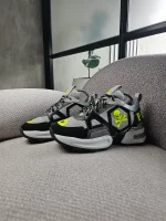 Tenis Philipp Plein Runner Skull en negro y gris