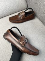 Mocasines Salvatore Ferragamo Con Placa Característica - Image 2