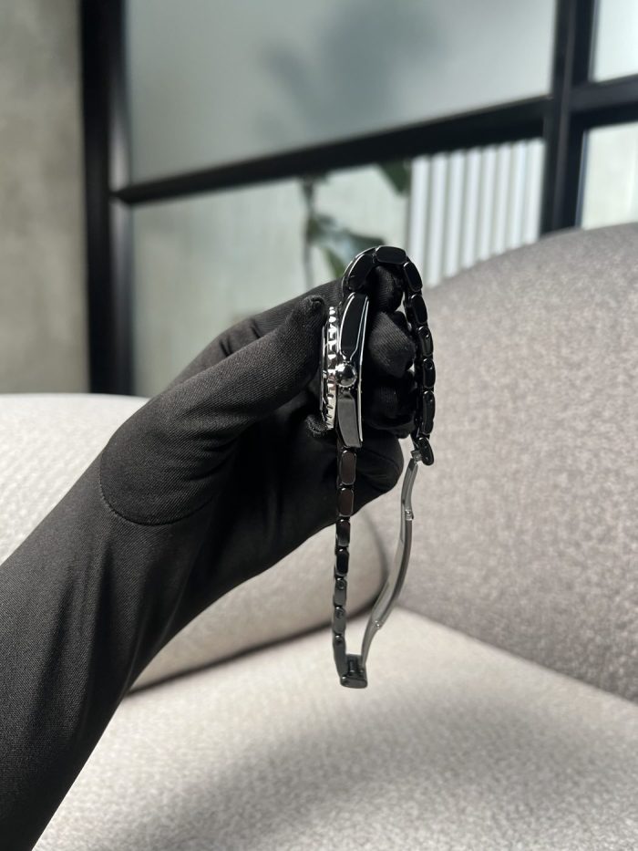 Reloj Chanel J12 - Image 5