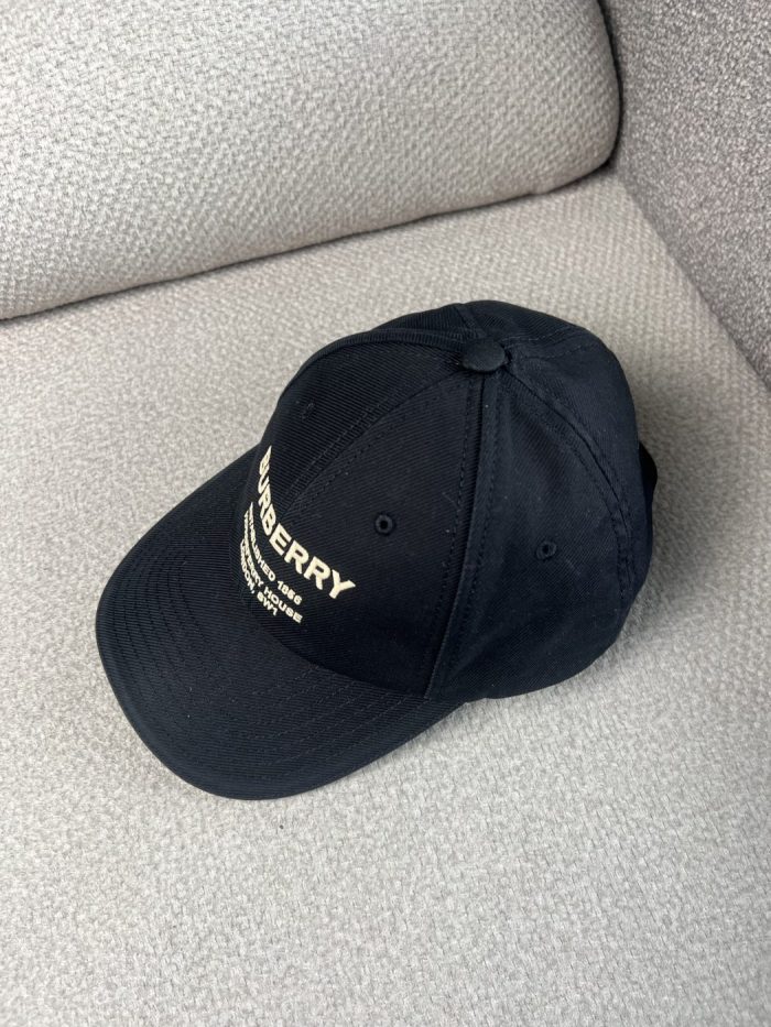 Gorra Burberry Con Logo - Image 3