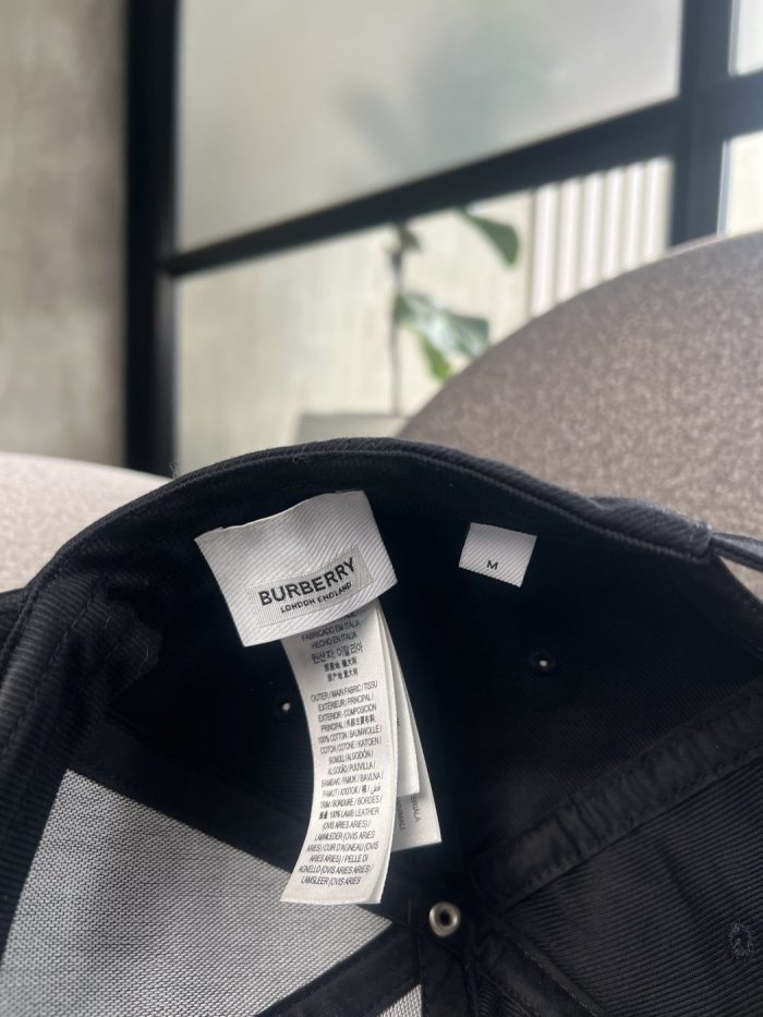 Gorra Burberry Con Logo - Image 5