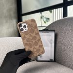 Forro Celular Coach, IPhone 12/13 Pro