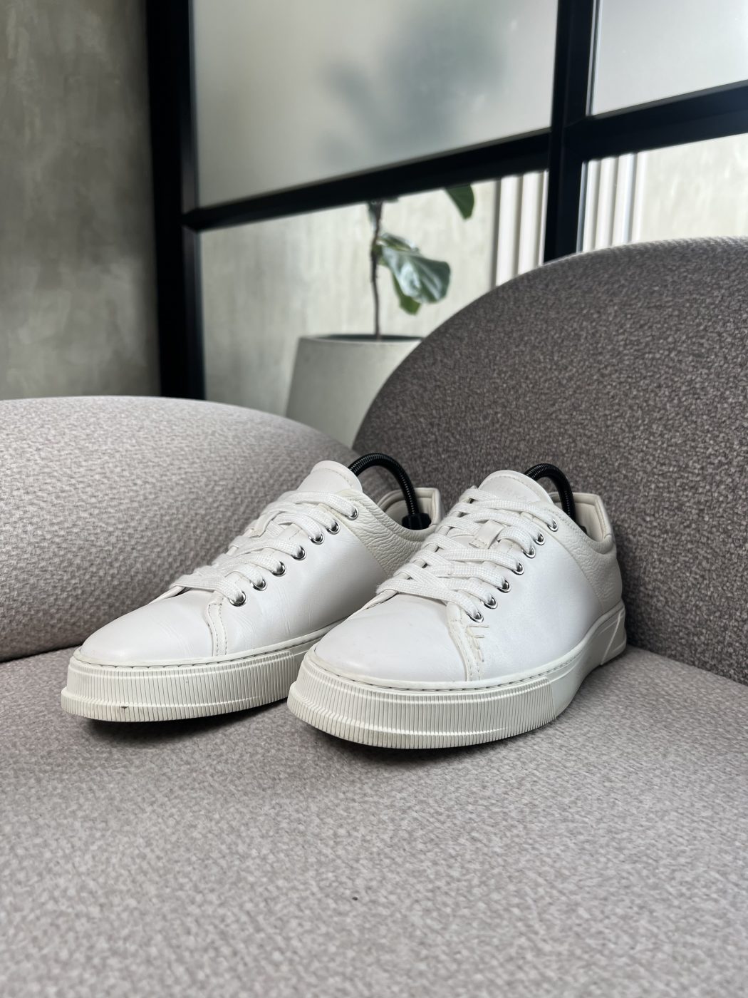 img_3011-2 Tenis Ferragamo Planos - Image 1