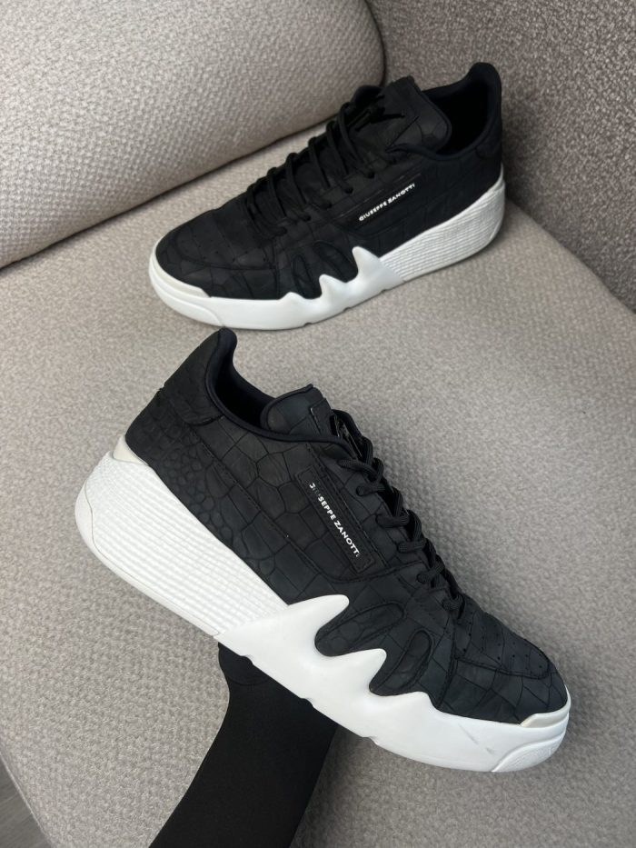 Tenis Giuseppe Zanotti Suela Gruesa - Image 2