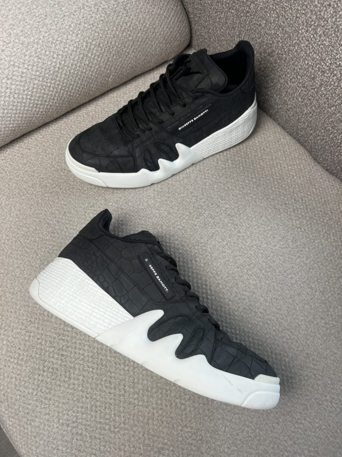 Tenis Giuseppe Zanotti Suela Gruesa - Image 3