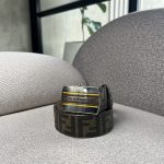 Cinturón Fendi Con Hebilla Característica