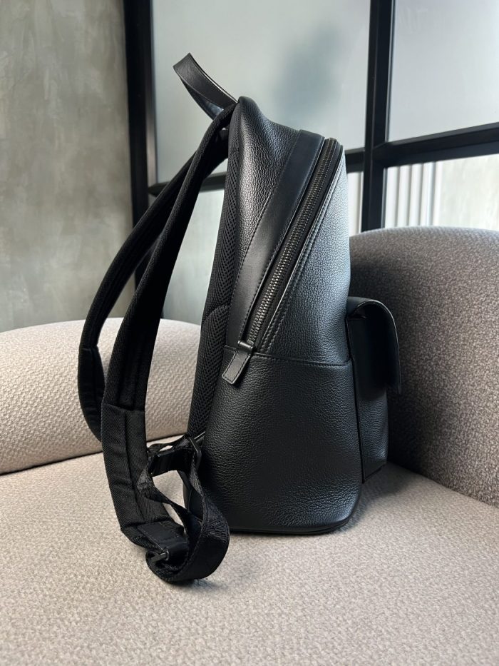 Backpack MCM Con Placa - Image 3