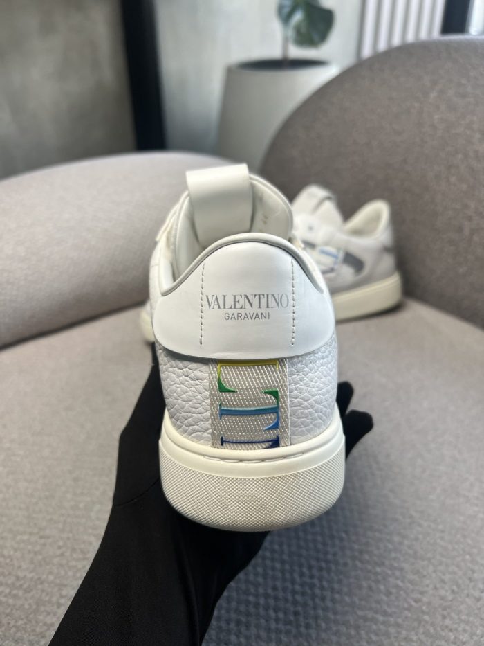 Tenis Valentino Con Logo Lateral - Image 3