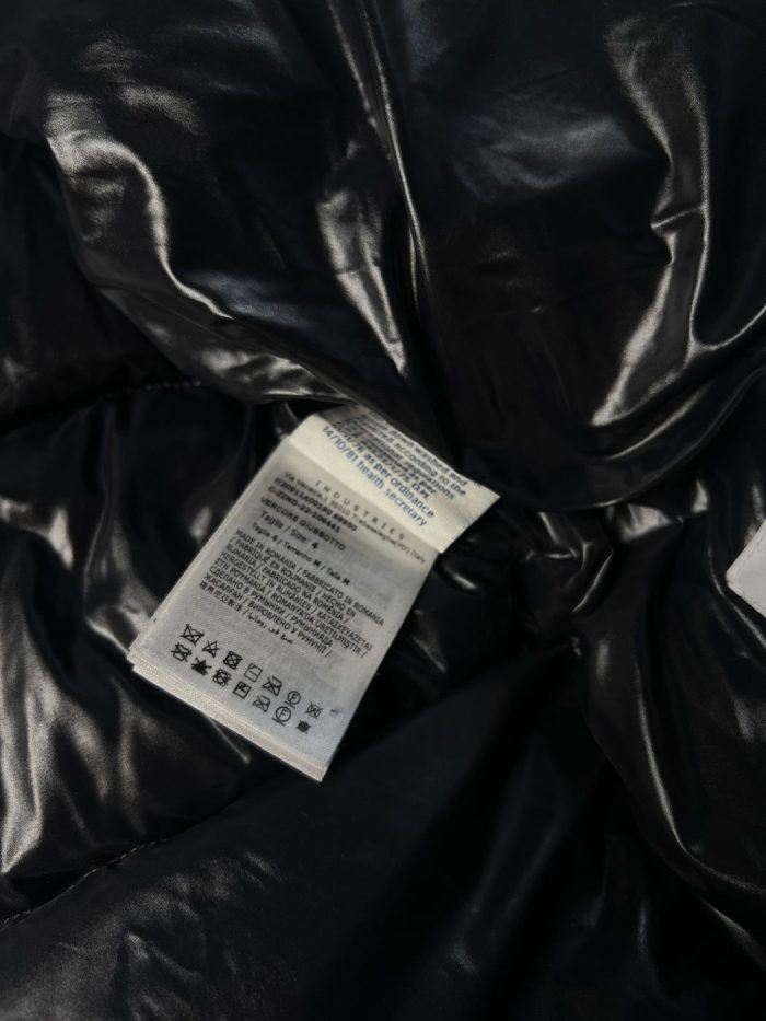 Chaqueta Moncler con Logo - Image 5