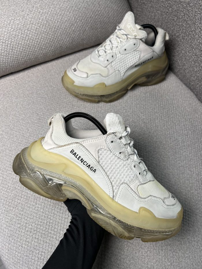 Tenis Balenciaga Triple S - Image 2