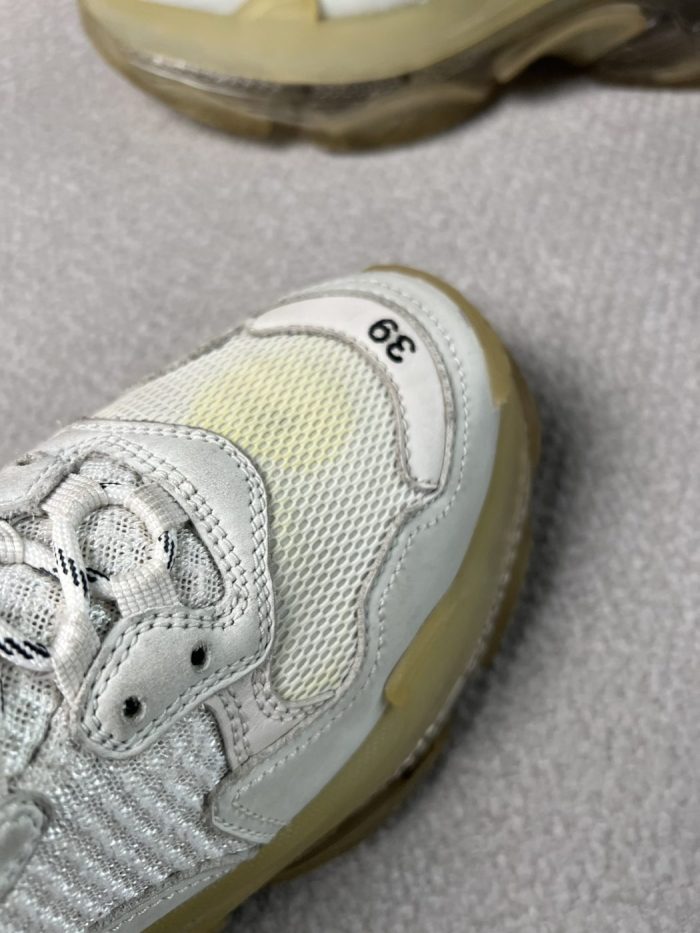 Tenis Balenciaga Triple S - Image 3