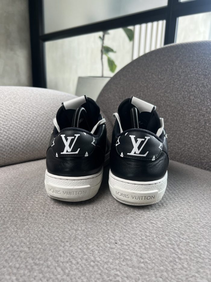 Tenis Louis Vuitton Con Logo Lateral - Image 6