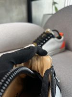 Tenis Christian Louboutin Con Taches - Image 4