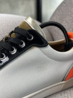 Tenis Christian Louboutin Con Taches - Image 5