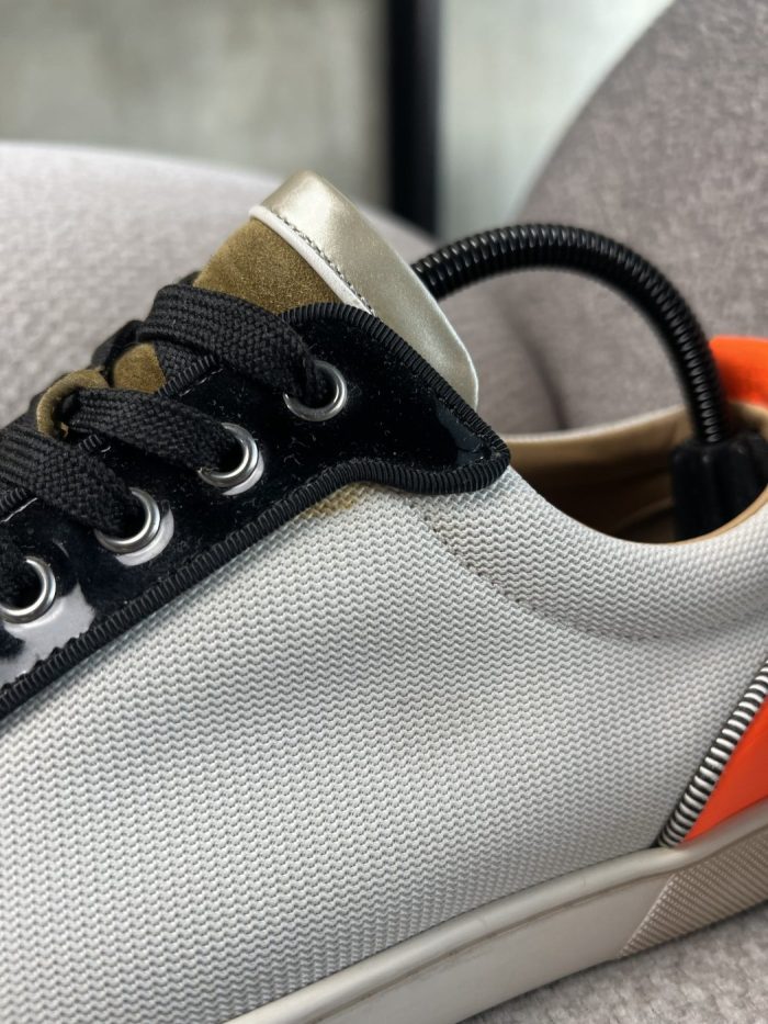 Tenis Christian Louboutin Con Taches - Image 5
