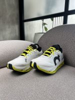 Tenis On Running