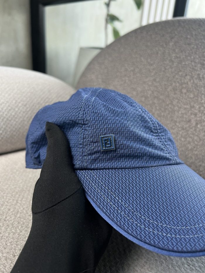 Gorra Fendi Con Logo - Image 3