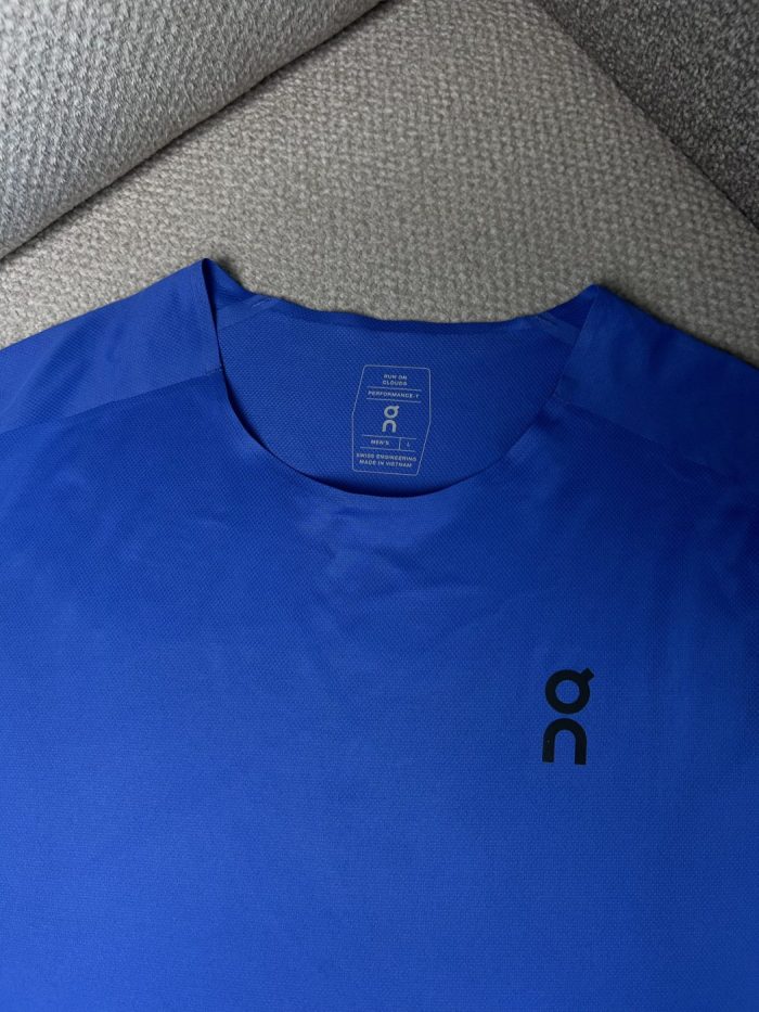 Camiseta On Deportiva Con Logo - Image 2