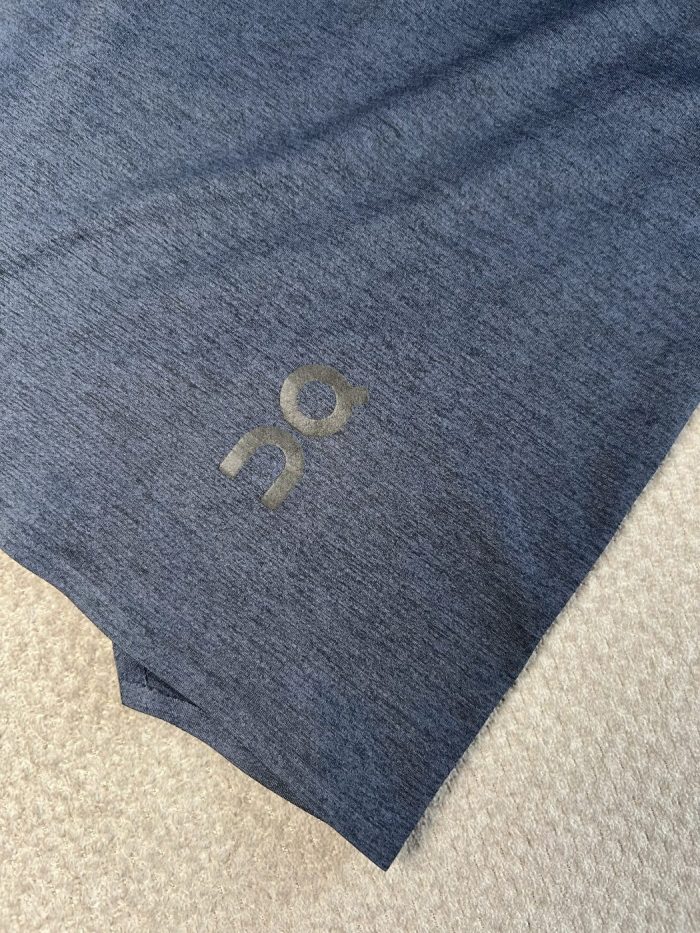 Camiseta On Deportiva Con Logo - Image 3
