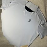 Camiseta On Deportiva Con Logo