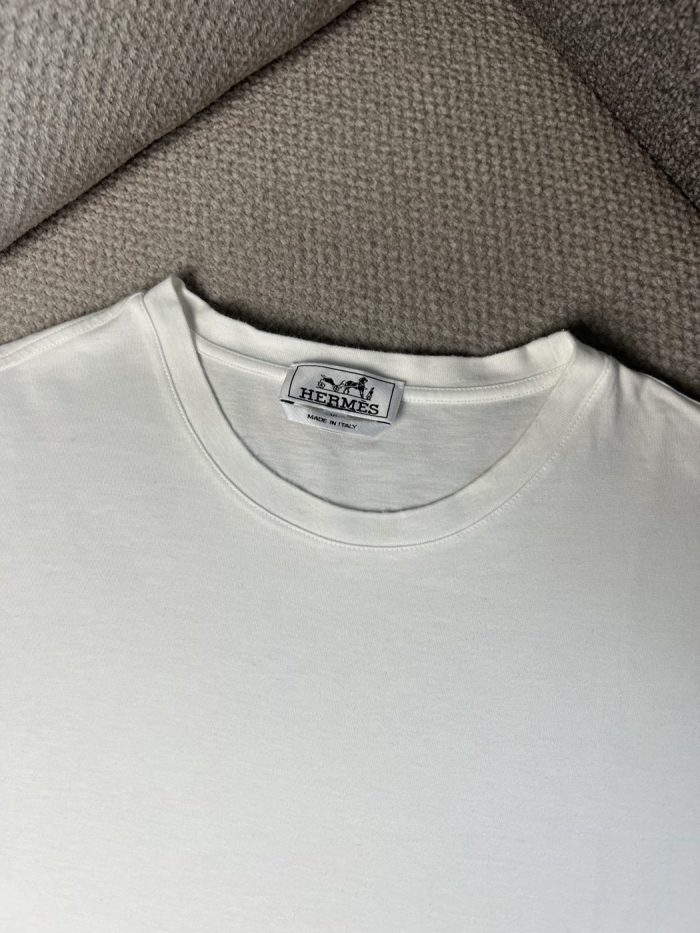 Camiseta Hermes Con Estampado Gráfico - Image 2