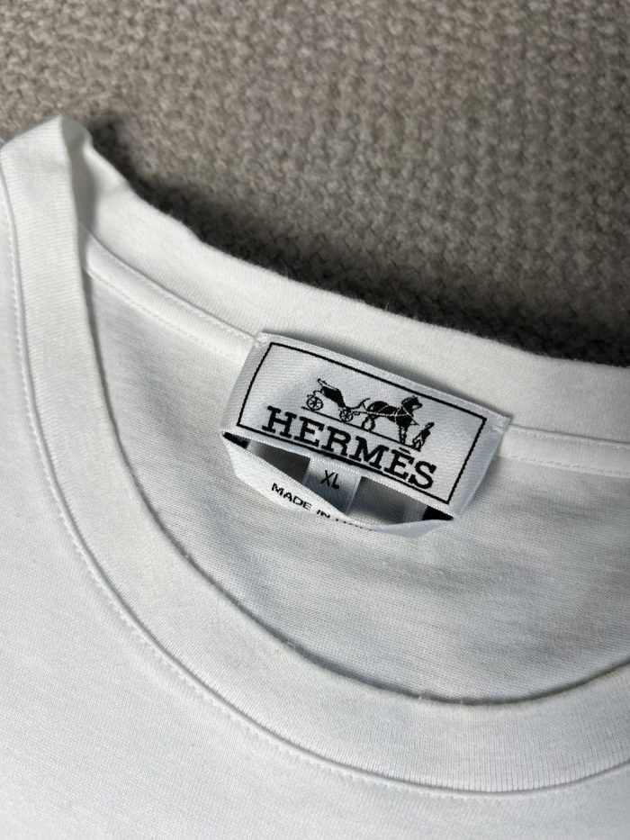 Camiseta Hermes Con Estampado Gráfico - Image 3