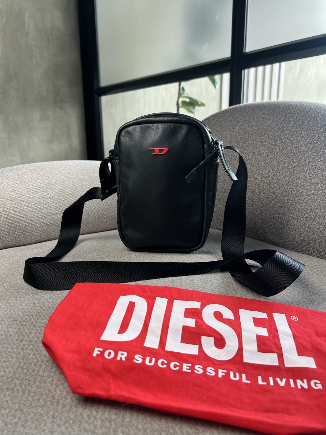 img_0414-2 Bolso Diesel Con Logo - Image 1