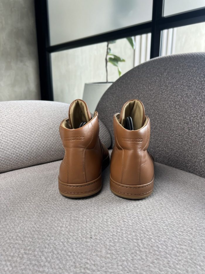 Tenis Hermes Poker Estilo Bota - Image 6