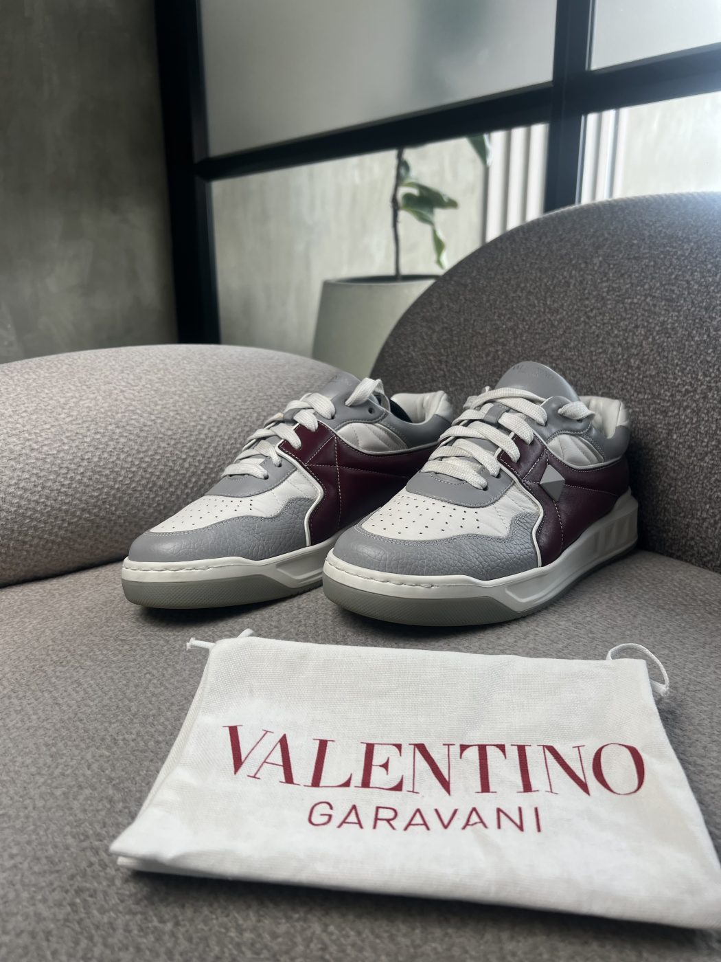 img_0521 Tenis Valentino Con Logo - Image 1