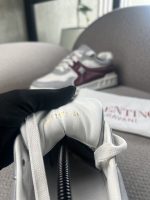 Tenis Valentino Con Logo - Image 5