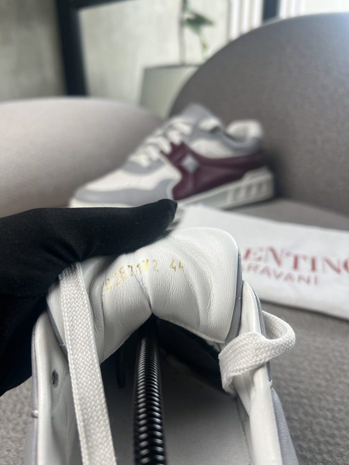 Tenis Valentino Con Logo - Image 5